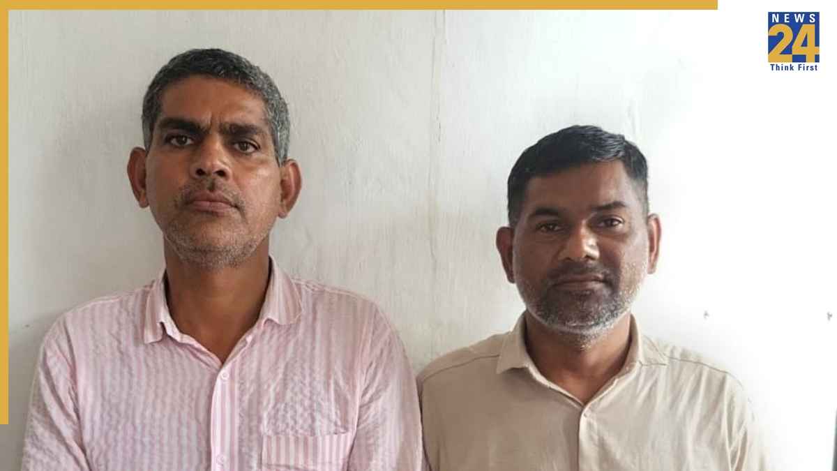 Greater Noida News: 16 साल से फरार दो सगे भाईयों को नोएडा एसटीएफ ने दबोचा, जानें क्या किया था अपराध