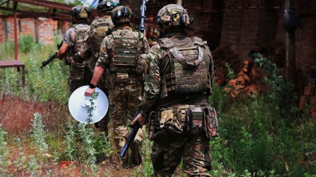 Volodymyr Zelenskyy and Vladimir Putin-1-2-3-4-5-6