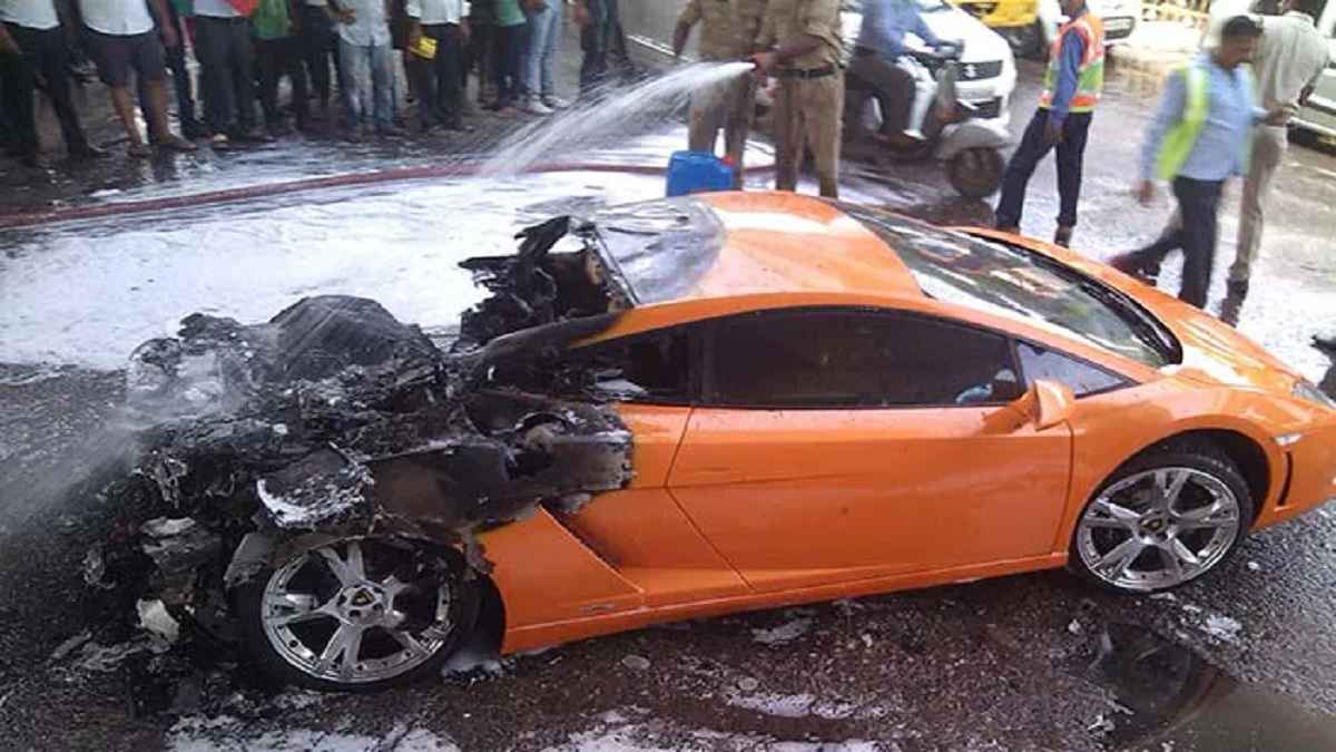 Lamborghini aventador fire, Bengaluru News, Bengaluru, Lamborghini aventado, Social media Influencer, Sanjeev aka Nimma Mane Maga Sanju, लेम्बोर्गिनी एवेंटाडोर फायर, बेंगलुरु समाचार, बेंगलुरु, लेम्बोर्गिनी एवेंटाडो, सोशल मीडिया इन्फ्लुएंसर, संजीव उर्फ निम्मा मने मागा संजू, लेम्बोर्गिनी में लगी आग