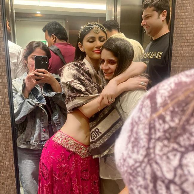 Mouni Roy-1-2-3-4