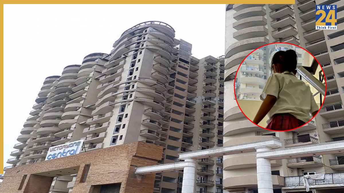 ग्रेटर नोएडा वेस्ट में स्कूली बच्चे हुए बेहाल, विक्ट्री वन सेंट्रल में 2 घंटे तक बंद रही लिफ्ट
