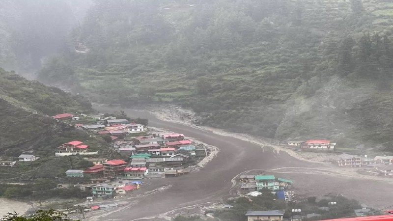 Uttrakhand CM, Uttrakhand News, Uttarkashi, Dharali Village, havoc, Cloud burst, Video Viral, मुख्यमंत्री पुष्कर सिंह धामी, उत्तराखंड न्यूज, उत्तरकाशी धराली गांव, बादल फटा, मलबे ने मचाई तबाही