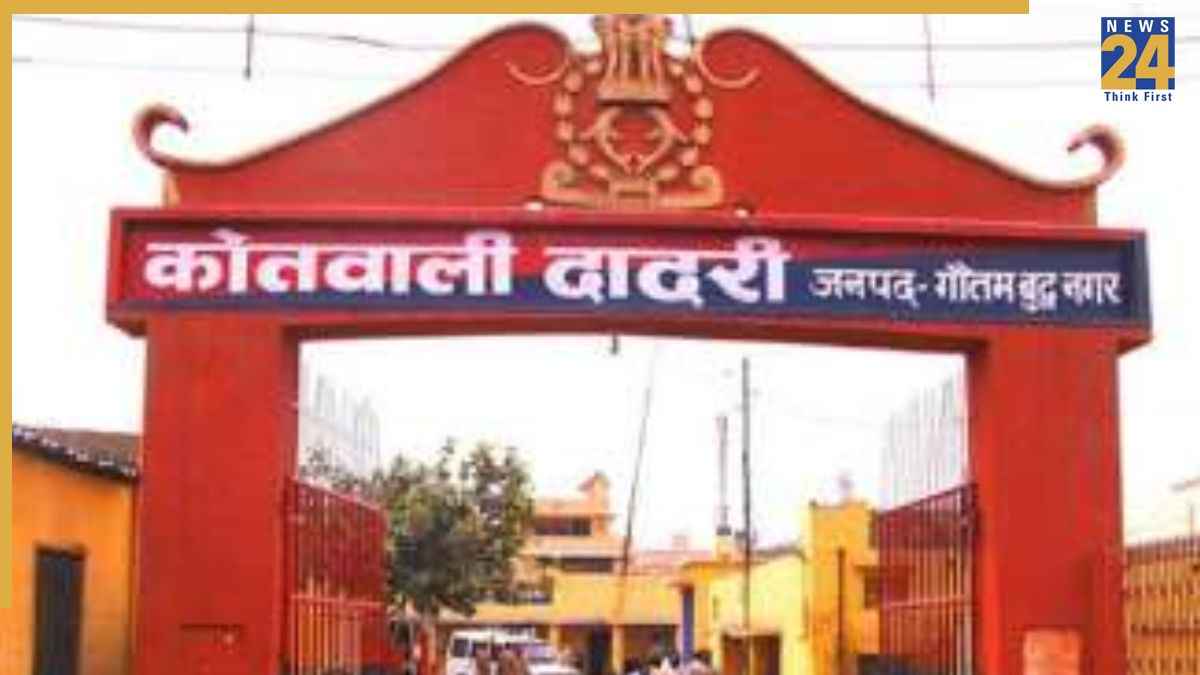 ग्रेटर नोएडा में पंचायत के दौरान फायरिंग, गोली लगने से 2 घायल, 4 गिरफ्तार