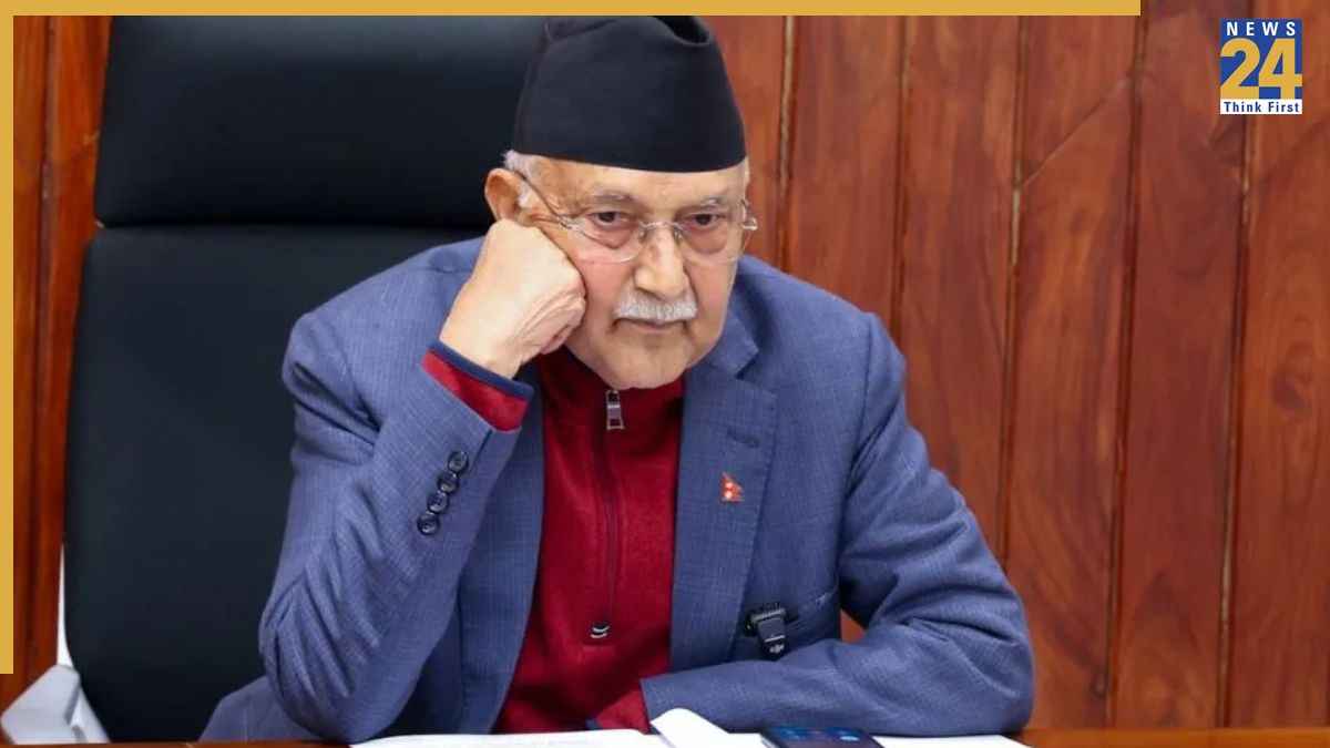 नेपाल के पूर्व PM केपी शर्मा ओली के खिलाफ FIR दर्ज, सुशीला कार्की के अंतरिम पीएम बनने के बाद एक्शन