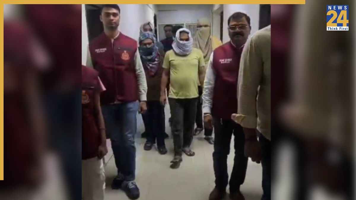 दिल्ली पुलिस ने IIP के 3 डायरेक्टरों सहित 5 लोगों को किया गिरफ्तार, इस पेपर लीक से जुड़ा है मामला