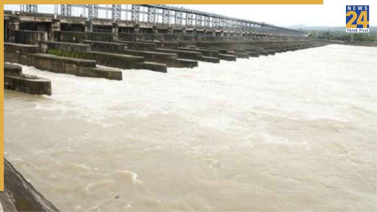 पौंग डैम ने फिर बढ़ाई पंजाब-हिमाचल की चिंता, खतरे के निशान से काफी ऊपर