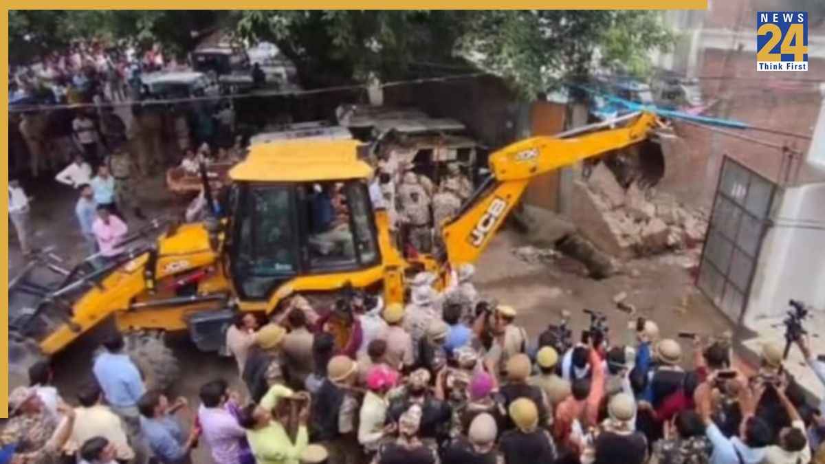 Bareilly riot, Bareilly uproar, Bareilly violence, Bareilly police, Bareilly latest news, IMC, UP government, बरेली उपद्रव, बरेली बवाल, बरेली हिंसा, बरेली पुलिस, बेरली ताजा खबर, IMC, यूपी सरकार
