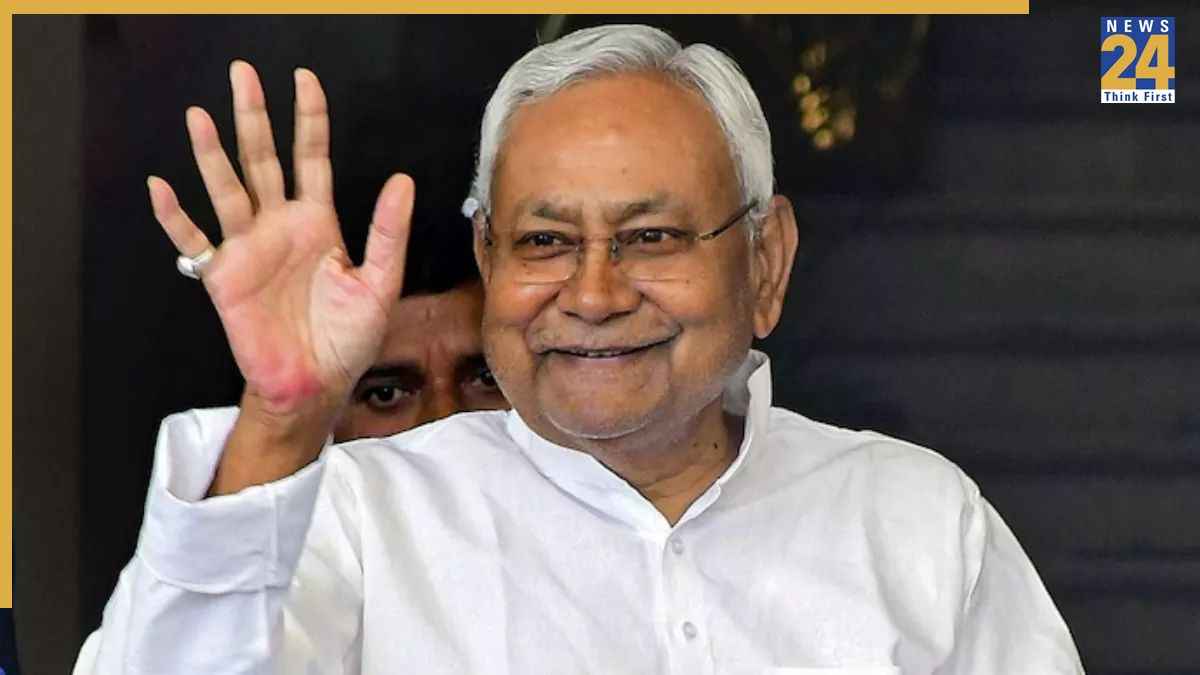 बिहार में चुनाव से पहले नीतीश कुमार का बड़ा ऐलान, 5 साल में 1 करोड़ रोजगार का वादा