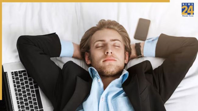 यह आदत आपकी सेहत को पहुंचा सकती हैं नुक्सान- Image Source Freepik