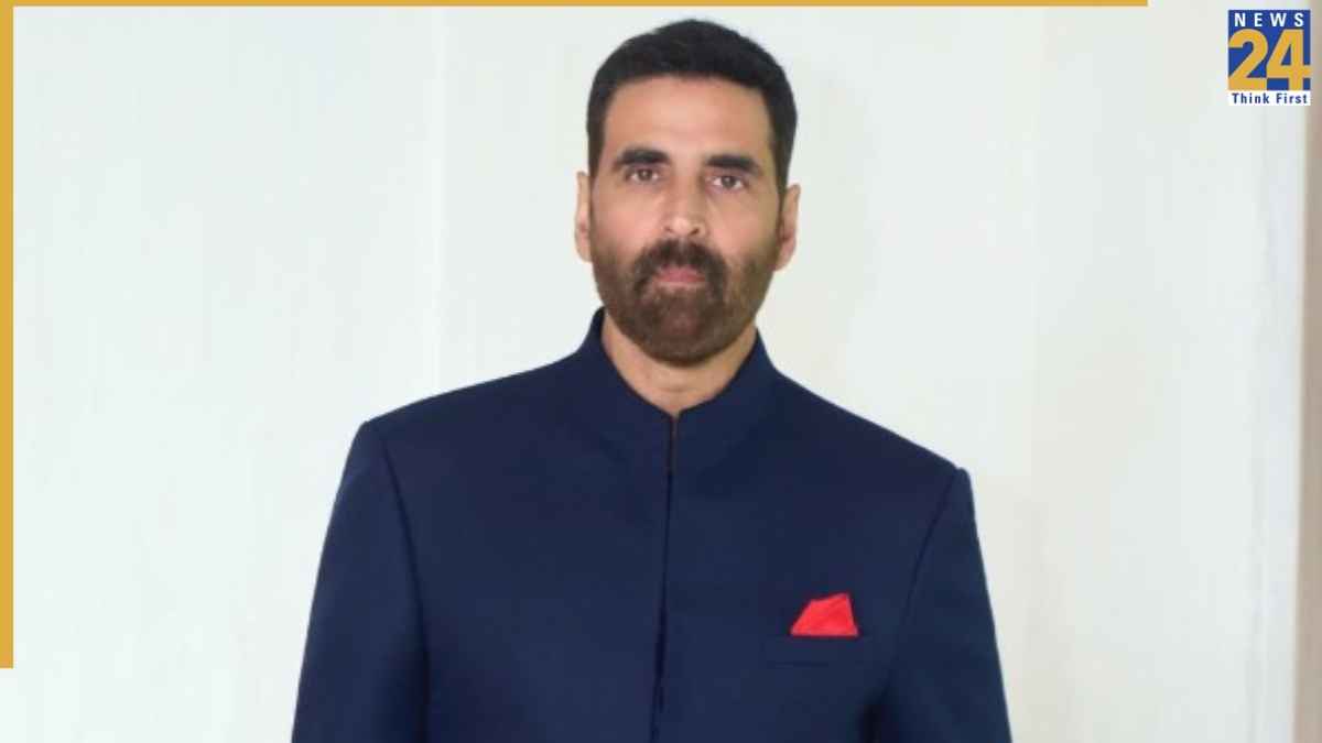 Akshay Kumar on Work Life Balance Said He Takes 125 Leaves a Year