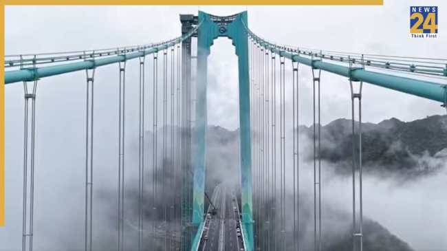 China Builds World Highest Bridge