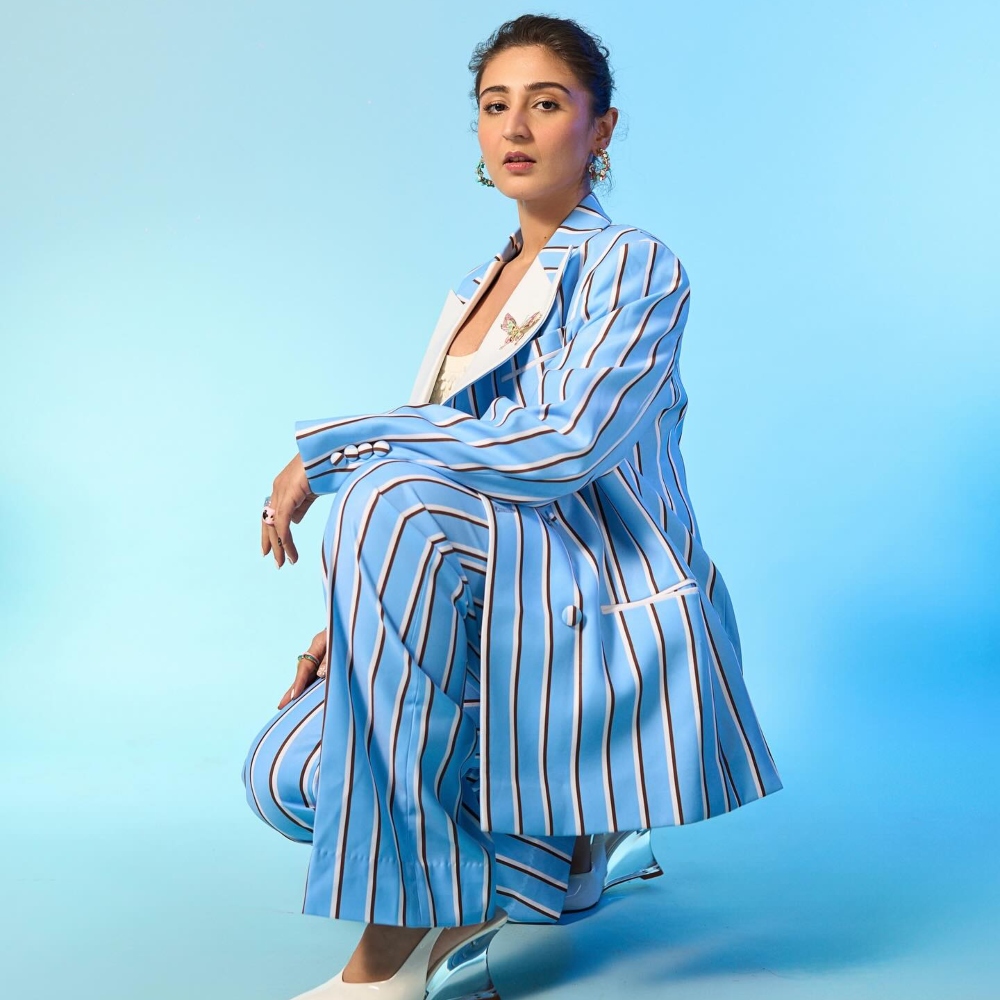 Dhvani Bhanushali-1-2-3-4-5-6