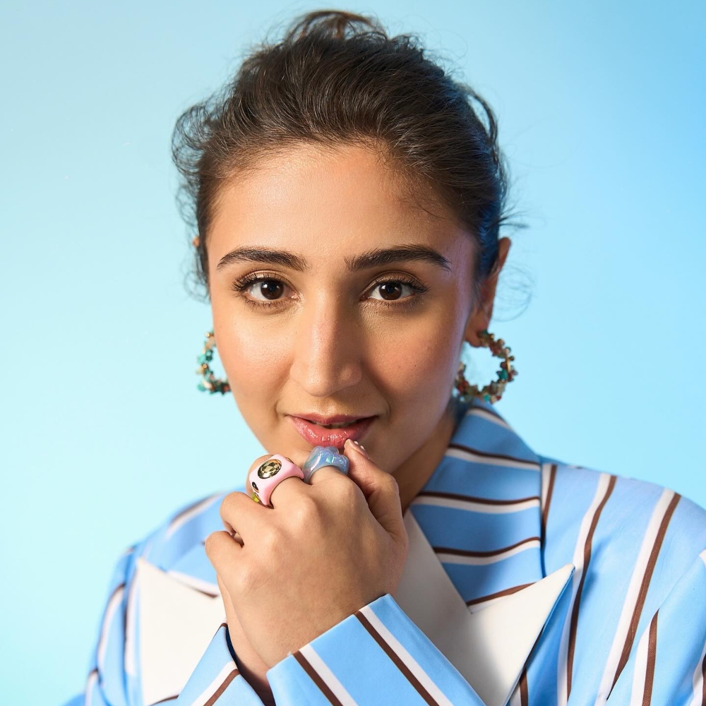 Dhvani Bhanushali-1-2-3