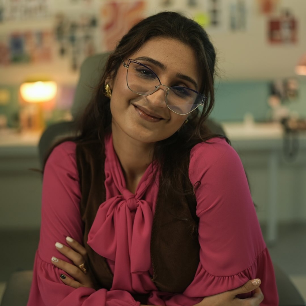 Dhvani Bhanushali-1-2