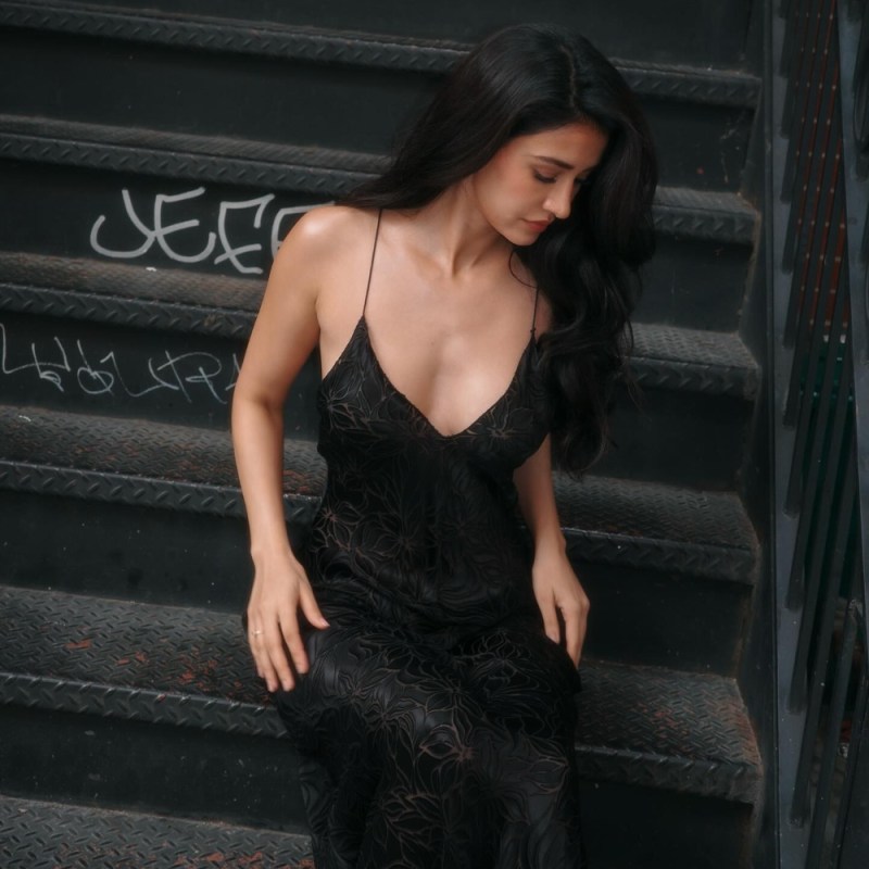 Disha Patani-1-2-3-4