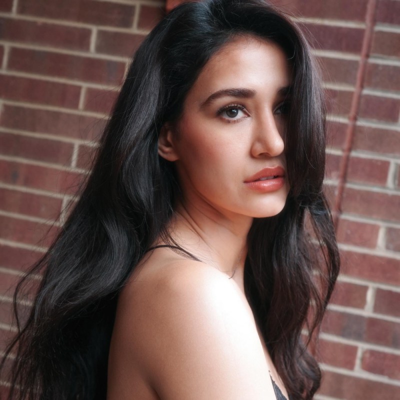 Disha Patani-1-2-3