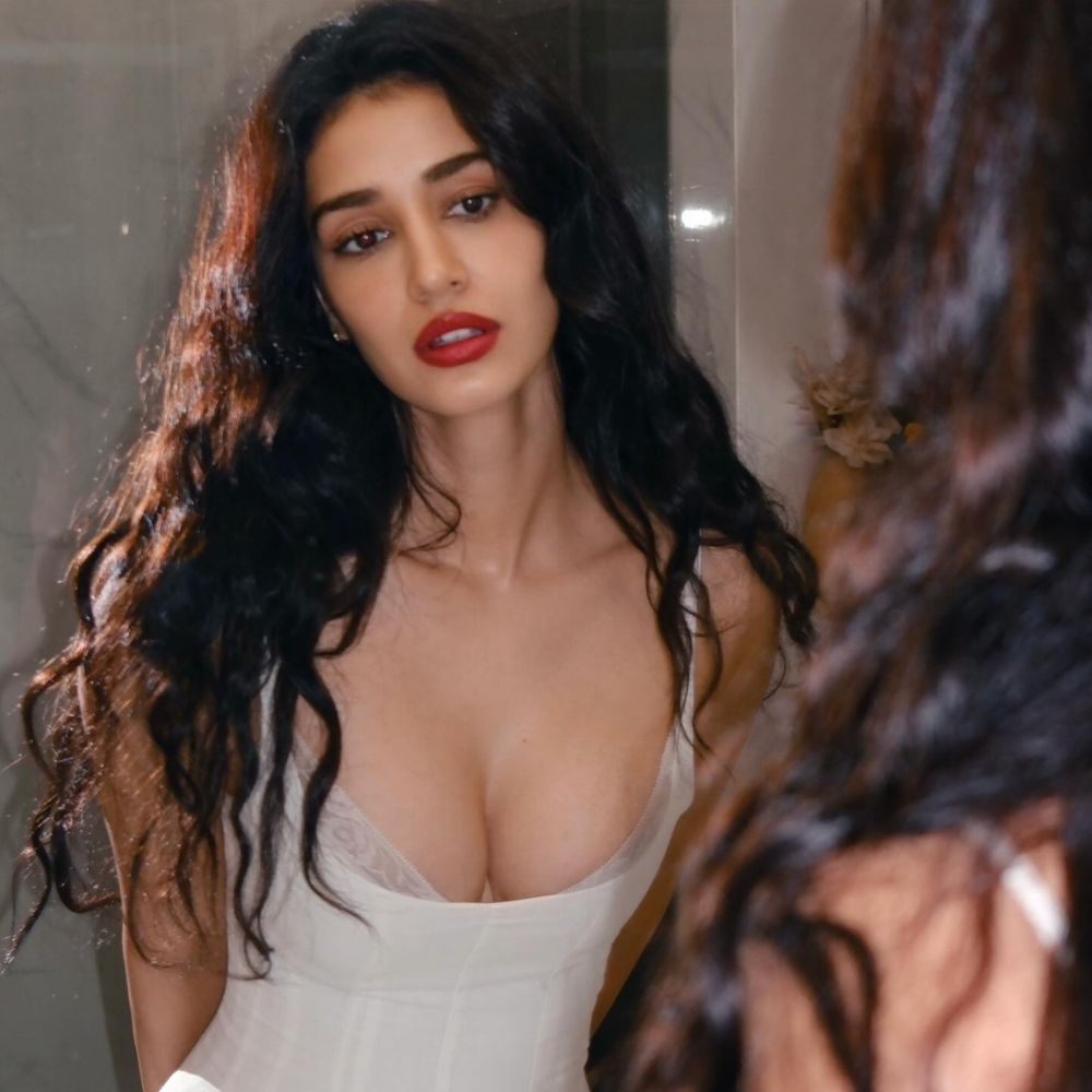 Mouni Roy Disha Patani Disha Patani Mouni Roy-1-2-3-4-5-6-7
