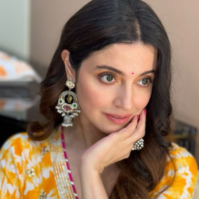 Divya Khosla Kumar-1-2-3-4-5-6