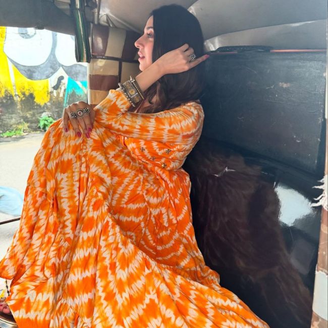 Divya Khosla Kumar-1-2-3-4