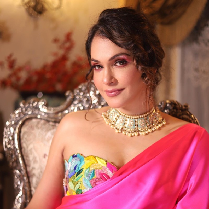 Isha Koppikar Isha Koppikar-1-2-3-4-5-6-7-8