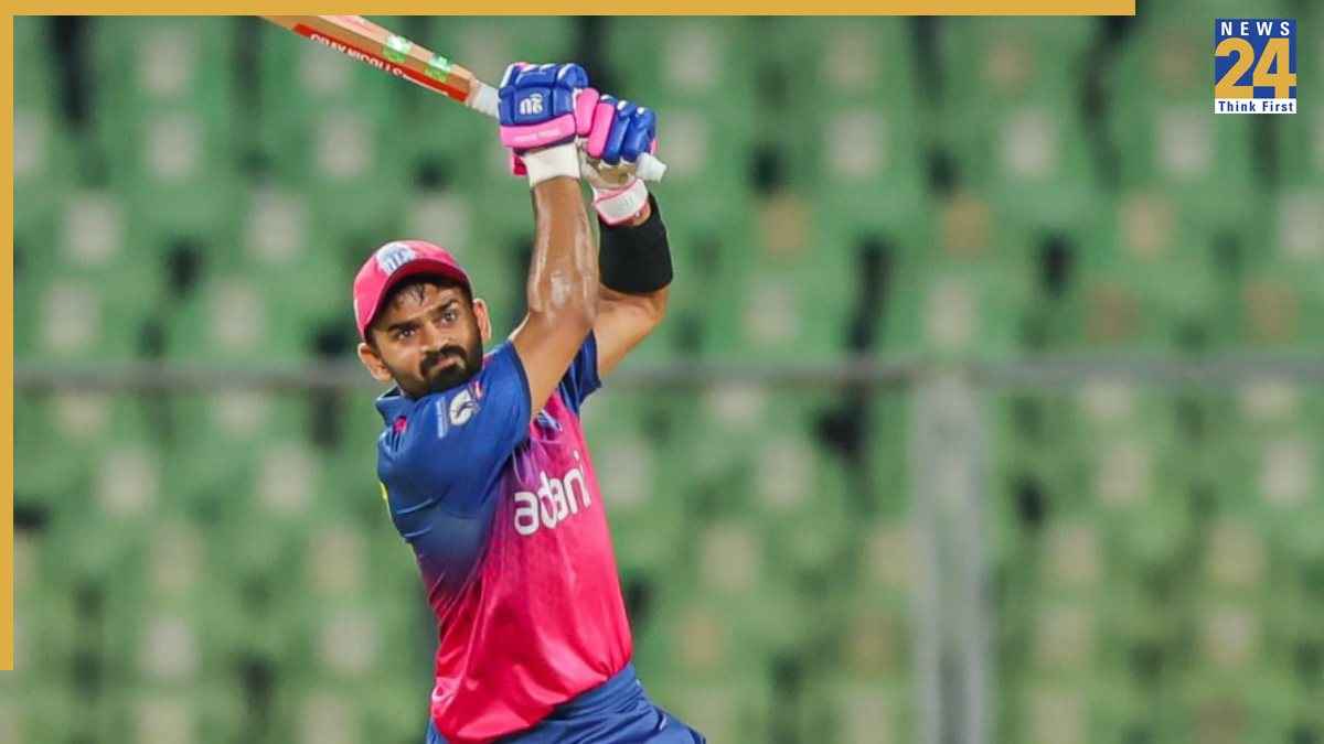 10 गगनचुंबी छक्के और 6 चौके जड़कर कप्तान साहब ने मचाई तबाही, 54 गेंदों में ठोका धमाकेदार शतक