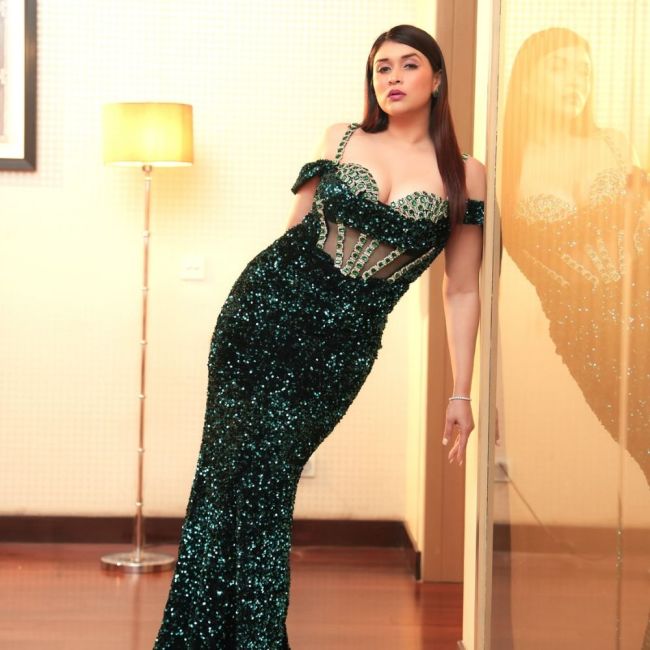 Mannara Chopra-1-2-3