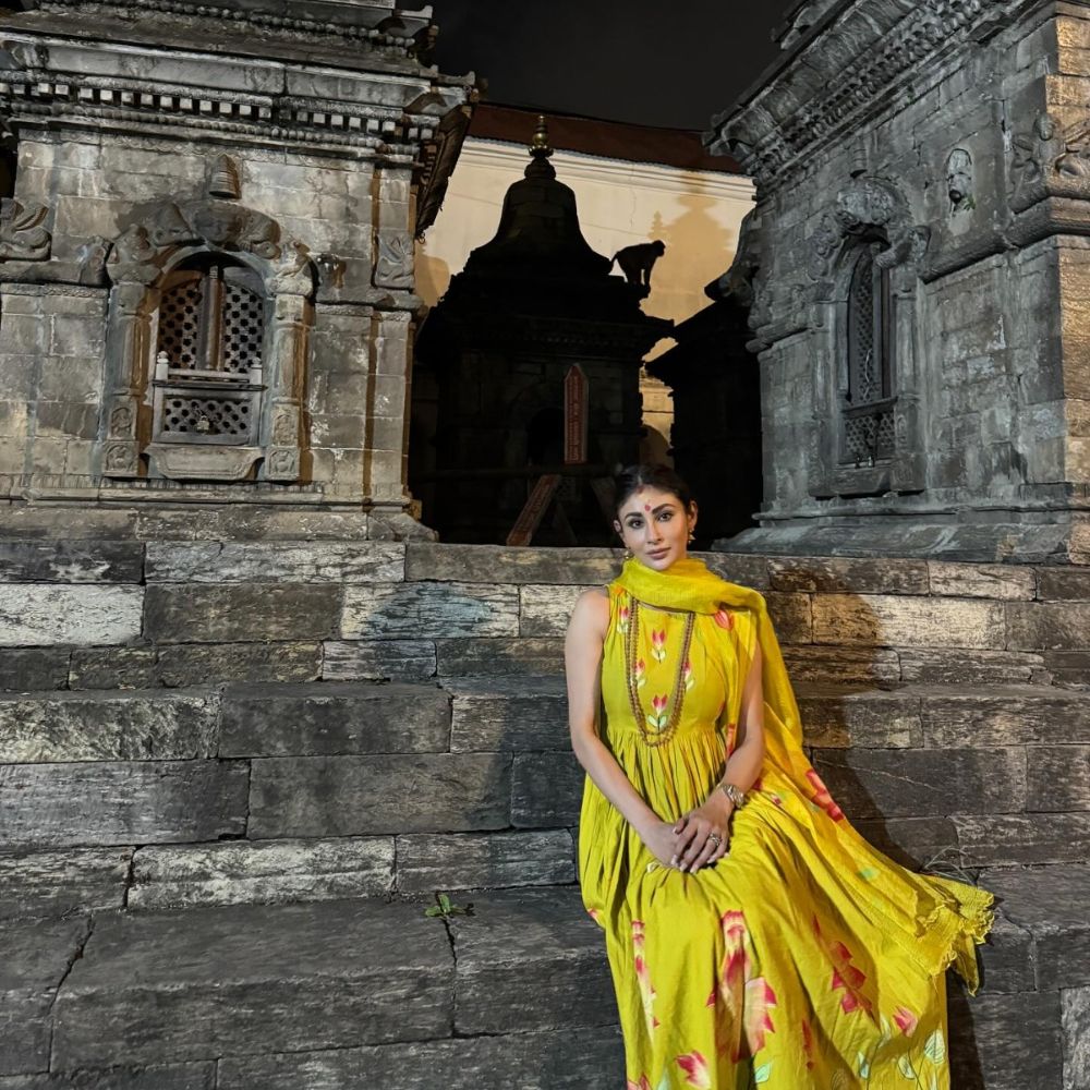 Mouni Roy Disha Patani Disha Patani Mouni Roy-1-2-3-4