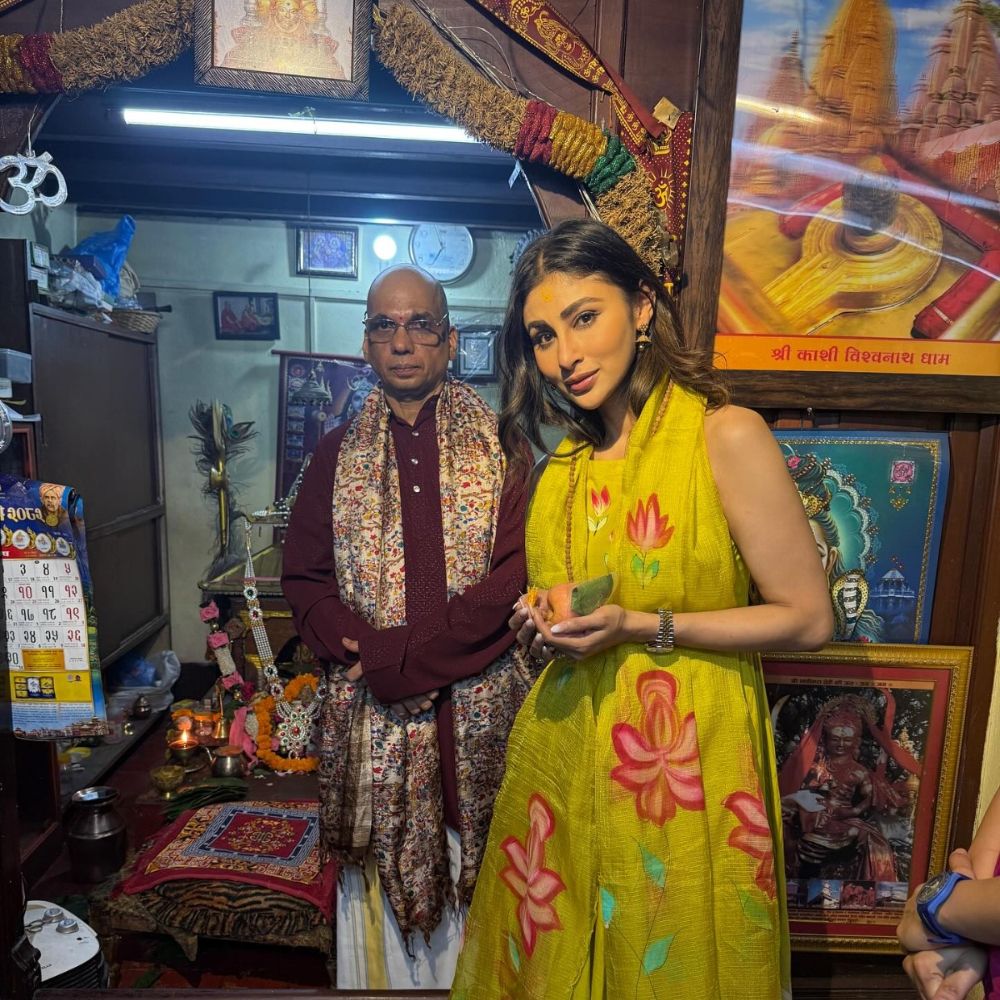 Mouni Roy Disha Patani Disha Patani Mouni Roy-1-2