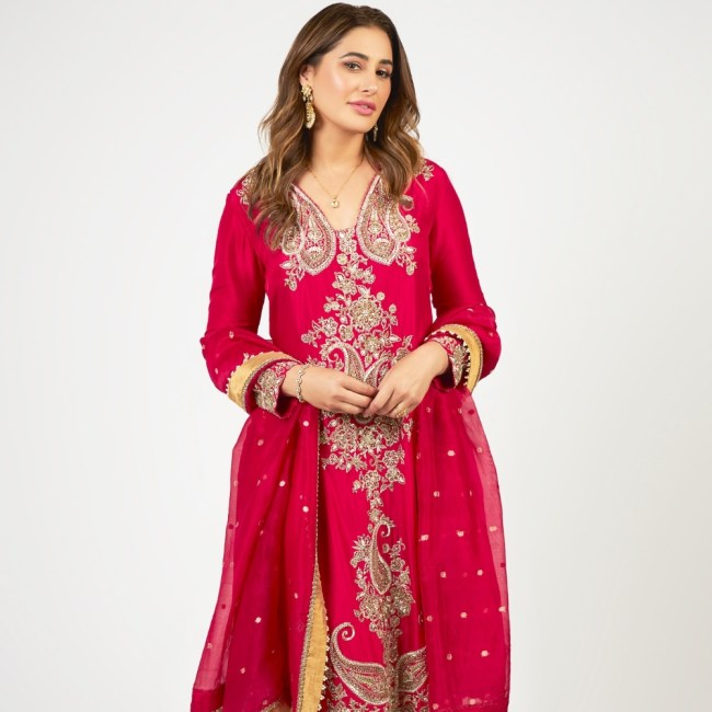 Nargis Fakhri-1-2-3-4-5