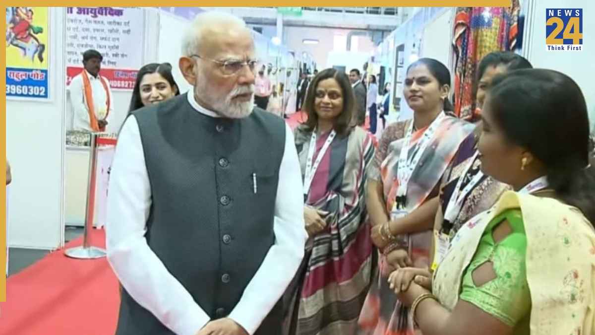 Greater Noida News: ग्रेटर नोएडा पहुंचे प्रधानमंत्री नरेन्द्र मोदी, यूपी इंटरनेशनल ट्रेड शो का उद्घाटन