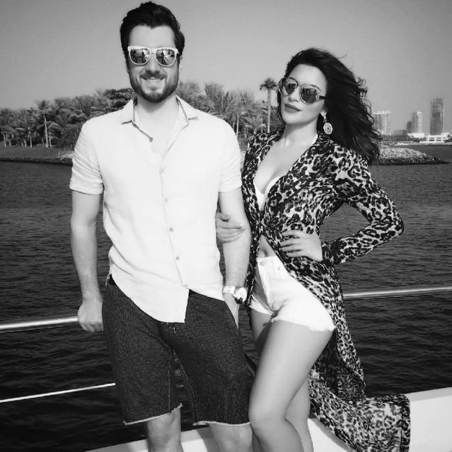 Shama Sikander, Shama Sikander husband, Shama Sikander photos-1-2-3-4-5