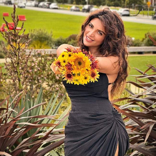 Shama Sikander, Shama Sikander western look-1-2-3-4-5