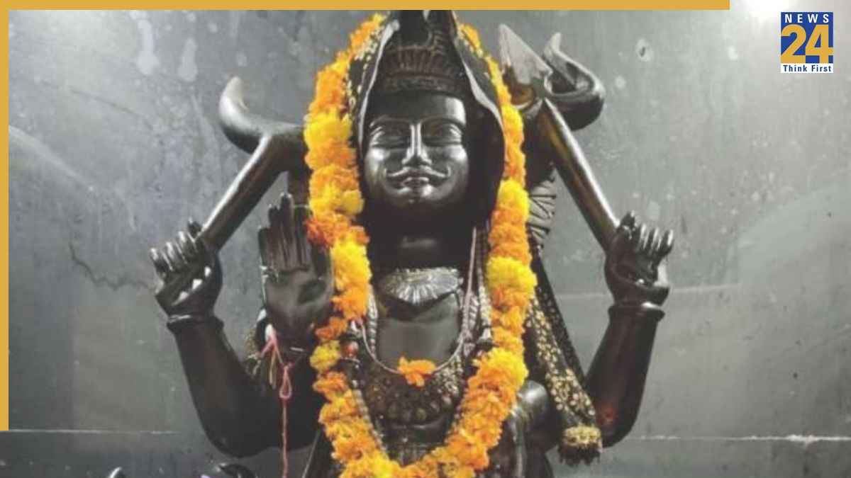 Shani Dev Chalisa And Aarti Lyrics