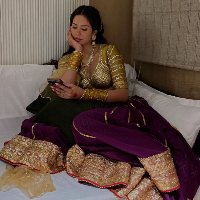 Sonam Bajwa, Sonam Bajwa traditional look, Sonam Bajwa photos-1-2-3-4-5-6-7