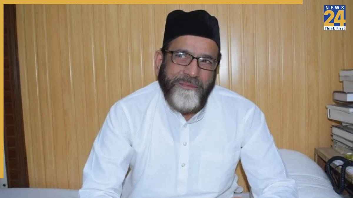मौलाना तौकीर रजा गिरफ्तार, बरेली हिंसा मामले में 2000 उपद्रवियों के खिलाफ 6 FIR, 40 लोग गिरफ्तार