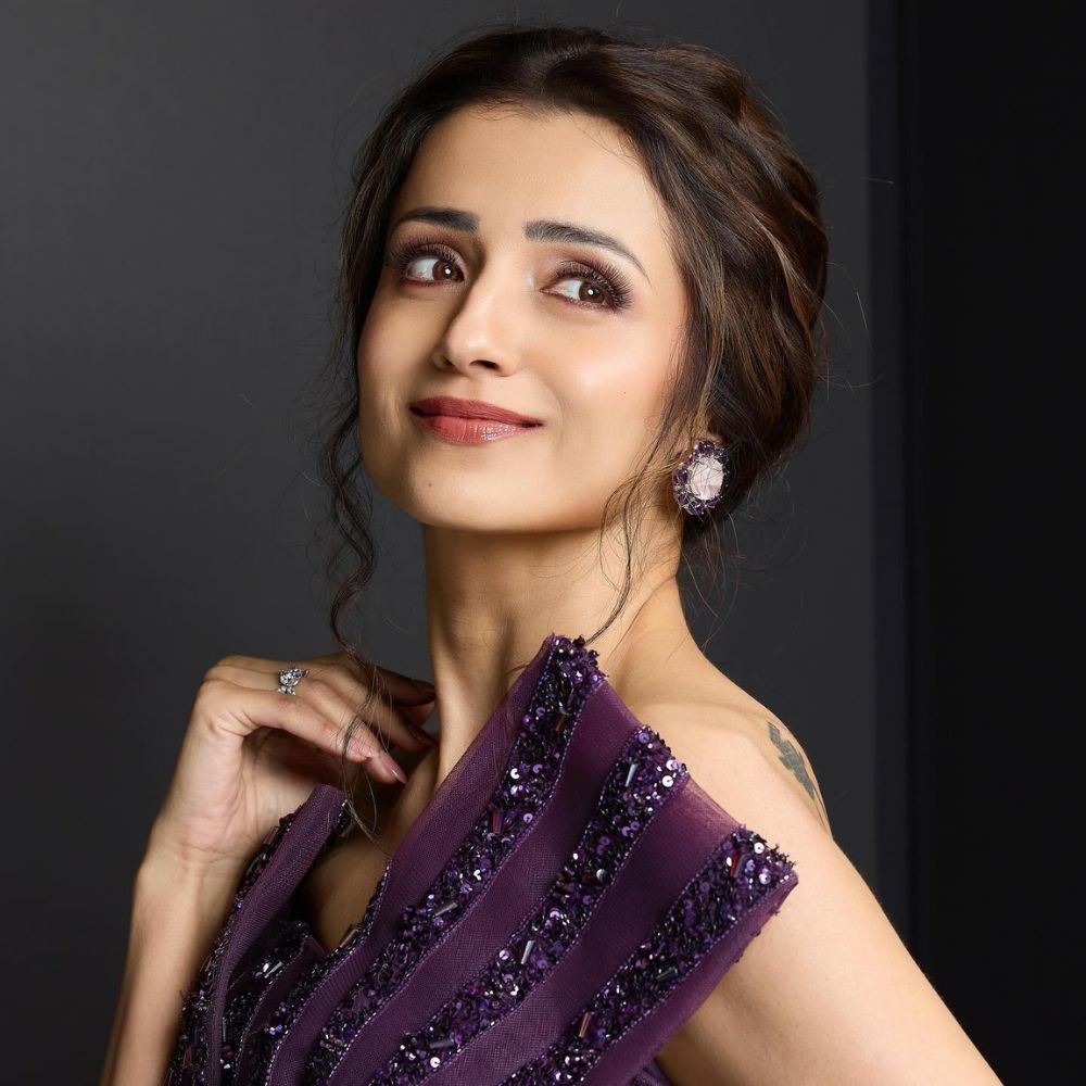 Trisha Krishnan-1-2-3-4-5-6-7