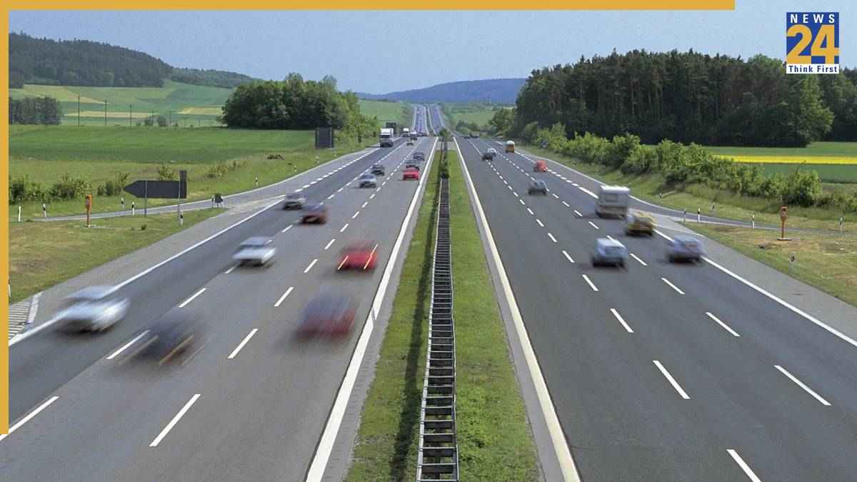 Widest Expressway: कहां बनेगा देश का सबसे चौड़ा एक्सप्रेसवे? दिल्ली-मुंबई एक्सप्रेसवे से कितना अलग है प्रोजेक्ट