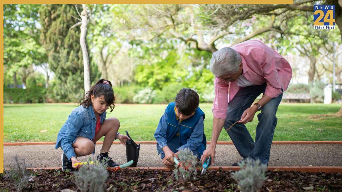 World Environmental Health Day 2025: बच्चों को इस तरह बताएं पर्यावरण का महत्व, सिखाएं ये 7 काम