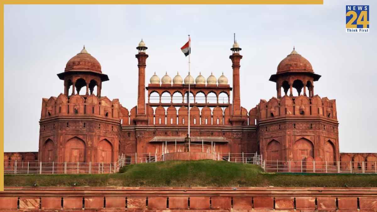विश्व धरोहर, 377 साल पुराना… पढ़ें दिल्ली के लाल किले के बारे में 7 अनकही बातें