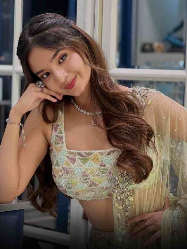 Anushka Sen का नवरात्रि लुक, देखें फोटोज