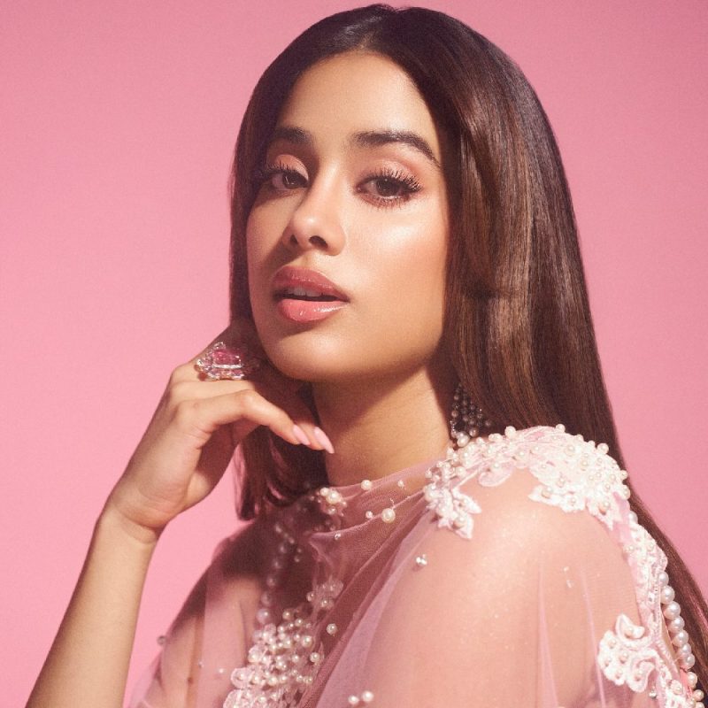 Janhvi Kapoor Janhvi Kapoor, Janhvi Kapoor traditional look, Sunny Sanskari Ki Tulsi Kumari-1-2-3-4