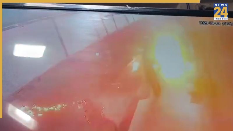 Sriganganagar news, Sriganganagar latest news, Sriganganagar police, Sriganganagar businessman, Petrol attack in Sriganganagar, श्रीगंगानगर न्यूज, श्रीगंगानगर ताजा खबर, श्रीगंगानगर पुलिस, श्रीगंगानगर व्यापारी, श्रीगंगानगर में पेट्रोल अटैक