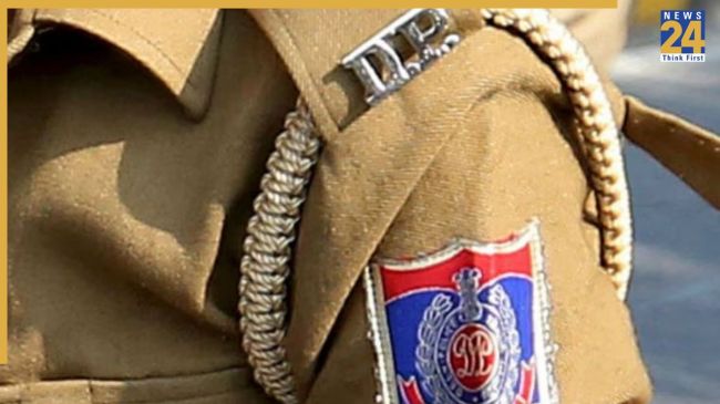 Delhi News, Delhi Latest News, Delhi Police, Delhi Crime Branch, India Nepal Border, Delhi New Ashok Nagar, absconding accused, दिल्ली न्यूज, दिल्ली ताजा खबर, दिल्ली पुलिस, दिल्ली क्राइम ब्रांच, भारत-नेपाल बॉर्डर, दिल्ली न्यू अशोक नगर, फरार आरोपी