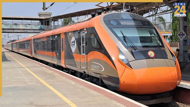 UP Vande Bharat Express train, Vande Bharat Express train, new Vande Bharat Express train, Indian Railways, PM Narendra Modi, यूपी वंदे भारत एक्सप्रेस ट्रेन, वंदे भारत एक्सप्रेस ट्रेन, नई वंदे भारत एक्सप्रेस ट्रेन, भारतीय रेलवे, पीएम नरेन्द्र मोदी