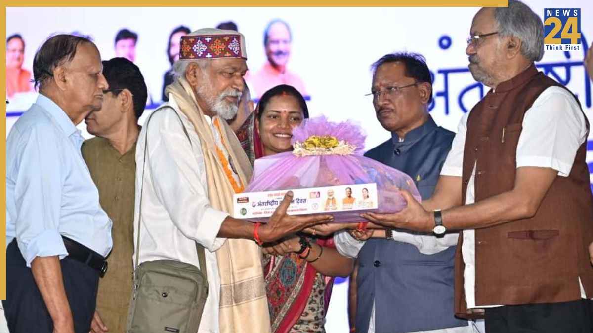 बोले सीएम साय- वृद्धजनों के सम्मान के लिए सरकार प्रतिबद्ध, रायपुर और दुर्ग में बनेंगे वृद्धाश्रम