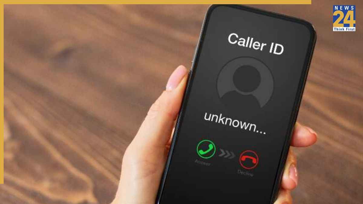 कॉल आते ही स्क्रीन पर यूजर को दिखेगा कॉलर का असली नाम, DoT के प्रस्ताव को TRAI की हरी झंडी
