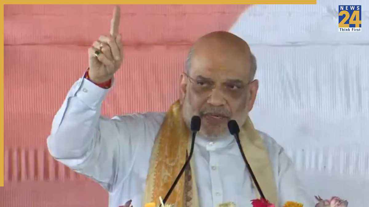 खगड़िया में रैली को संबोधित करते गृहमंत्री अमित शाह
