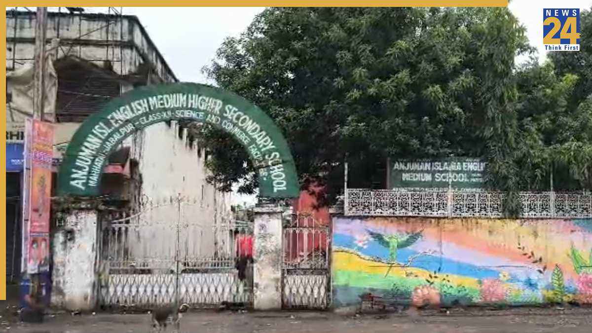 मप्र में तालिबानी आदेश! इस्लामिया स्कूल में संडे की जगह जुमा को छुट्टी का आदेश, बवाल होने पर बैक फुट पर आया प्रबंधन
