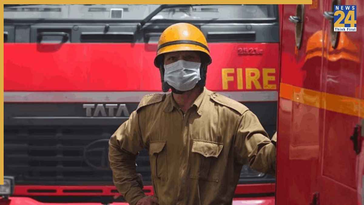 गाजियाबाद में रेस्टोरेंट में लगी भीषण आग, दमकल विभाग ने बचाई 15 लोगों की जान