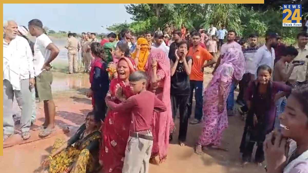 दशहरे पर आगरा में बड़ा हादसा, माता की मूर्ति विसर्जन के दौरान 4 युवक नदी में डूबे